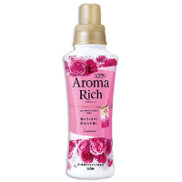 LION Aroma Rich Catherine Linen Conditioner - Парфюмированный кондиционер для белья "Катрин" с богатым ароматом натуральных масел.