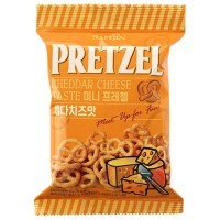 Samjin Pretzel Cheddar Cheese Taste - Претцели со вкусом сыра, 85гр., 24 упаковки в коробке