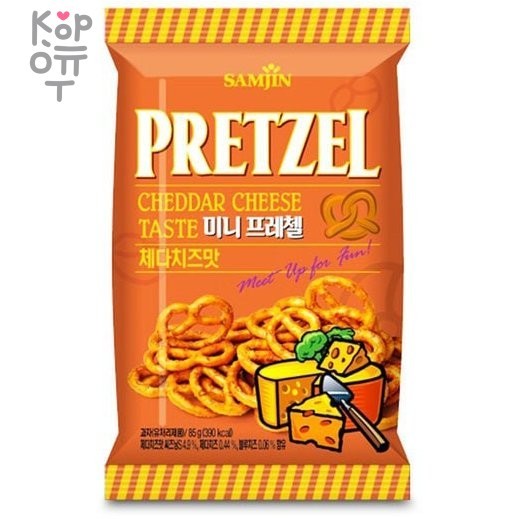 Samjin Pretzel Cheddar Cheese Taste - Претцели со вкусом сыра, 85гр., 24 упаковки в коробке, купить с доставкой на дом фото 1 &mdash; Корейские товары для всей семьи(КорОпт)