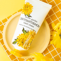 Jigott Secret Garden Chrysanthemum Hand Cream - Крем для рук "Хризантема", 100мл.