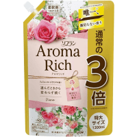 ​Lion Soflan Aroma Rich Diana - Кондиционер для белья с нежным женским ароматом, нежно окутывающим чистую английскую розу тонкой пудровой сладостью.