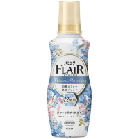Kao Humming Flair Fragrance Flower Harmony -  Кондиционер - ополаскиватель для белья с освежающим ароматом Цветочного букета.