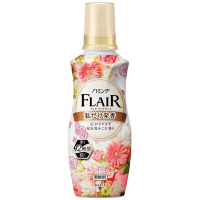 Kao Humming Flair Fragrance Charming Bouquet  -  Кондиционер - ополаскиватель для белья с чарующим ароматом цветочного букета.