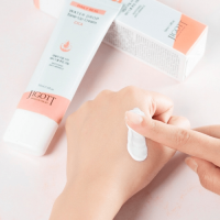 Jigott Daily Real Cica Water Drop Tone Up Cream Увлажняющий тонизирующий крем для лица с экстрактом центеллы 50мл.