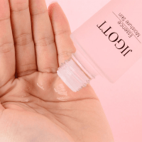 Jigott Essence Moisture Skin - Восстанавливающий тонер с коллагеном 150 мл