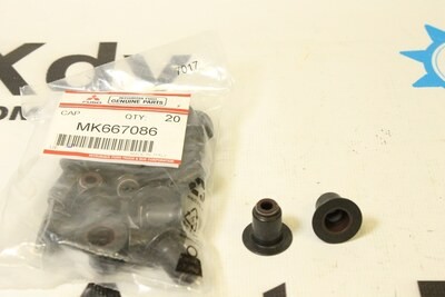 Колпачок маслосъемный MK667086 4P10T для Mitsubishi