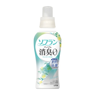 LION Кондиционер для белья "SOFLAN – Premium Deodorizer" (мощный антибактериальный эффект для защиты от неприятного запаха – натуральный фруктовый аромат) 480 мл