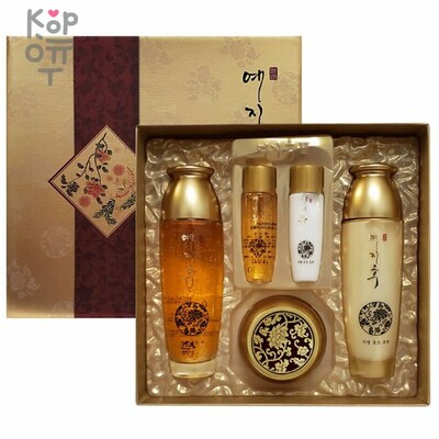 Bergamo Yezihu Gold Skin Care Set 3pc Set - Набор средств с золотом и экстрактом красного женьшеня 150 мл+150 мл+50 г+30 мл+30 мл Подарочные наборы Yezihu Gold Skin Care Set pc — уходовое средство для регулярного использования; в товаре выделяется: женьшень. В КорОпт можно подобрать свежие приходы азиатской косметики с хорошим остаточным сроком годности и собрать заявку по средствам регулярного ухода.