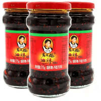Соус острый Lao Gan Ma Peanuts in Chilli Oil - с хрустящим перцем чили и арахисом, 275гр.