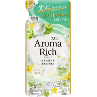 LION Aroma Rich Ellie Linen Conditioner - Парфюмированный кондиционер для белья Элли с ароматом натуральных масел.