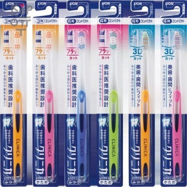 LION Clinica Flat Cut Зубная щётка с V-образными кончиками щетины и компактной чистящей головкой — Корейские товары для всей семьи(КорОпт)