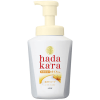 LION Hadakara Body Soap Foam Scent of Rose Garden - Экстра Увлажняющая пенка для тела с ароматом розового сада