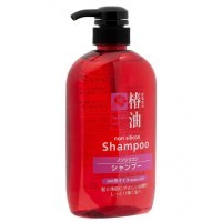 Kumano Cosme Station Horse Oil Body Shampoo - Бессиликоновый Шампунь с маслом камелии 600мл.