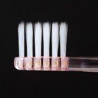 LION Dentor Systema Зубная щётка с прямой ручкой и экстратонкими концами щетинок, средняя жесткость