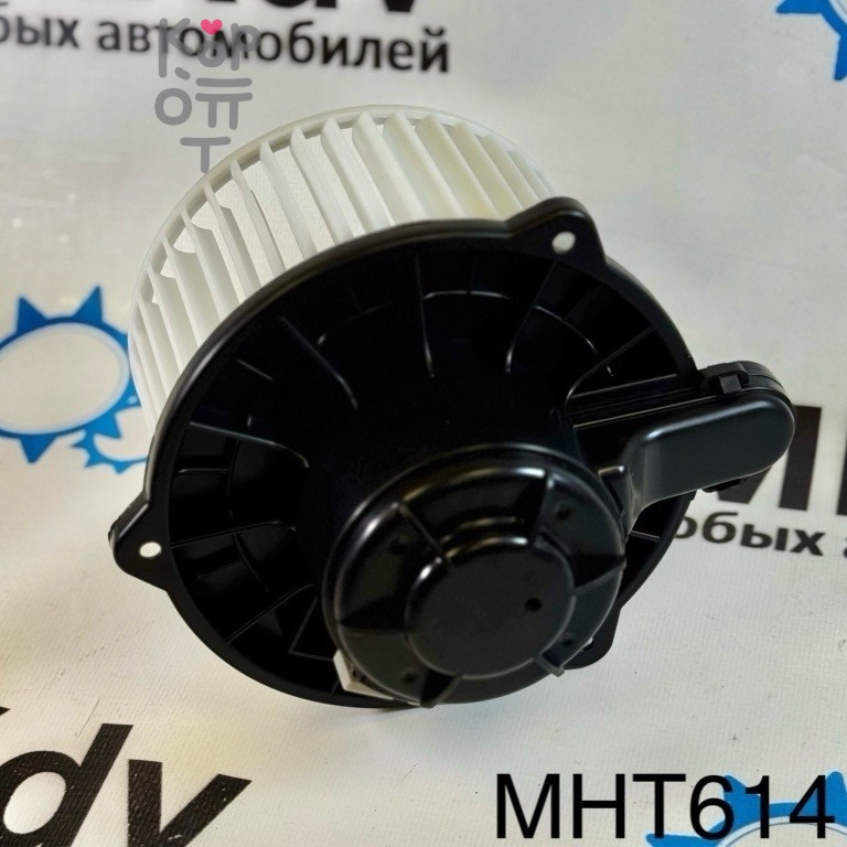 Моторчик печки MHT614K MK583447 / MK582998 / MK583399 24V с крыльчаткой