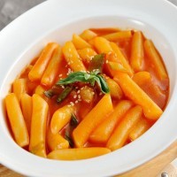 Yopokki Hot and Spicy Toppoki - Рисовые клецки с острым пряным соусом.