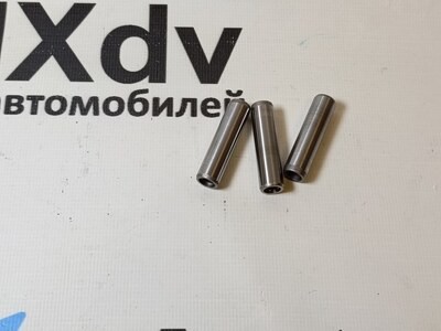 Направляющая клапана TD25 / TD27 / TD42 13212-43G01 впускной / выпускной PEARL